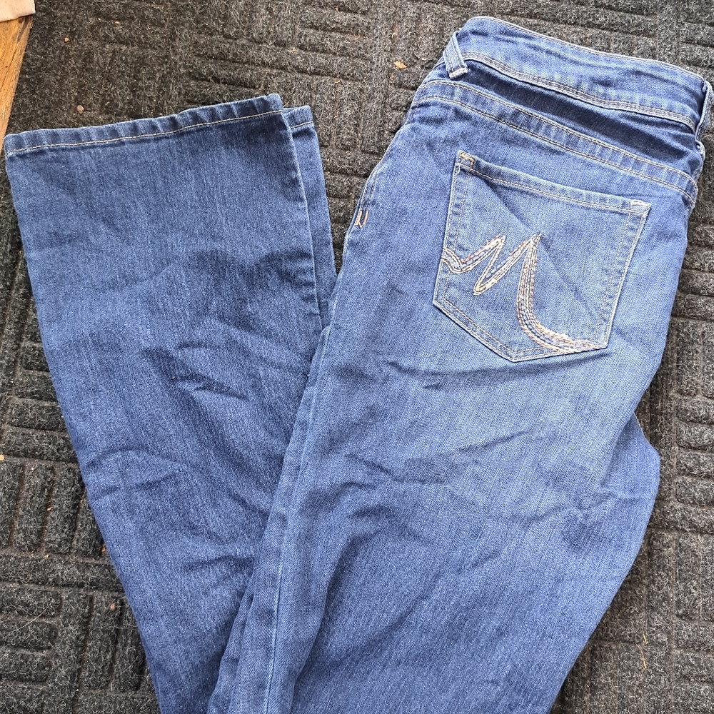Maurices jeans